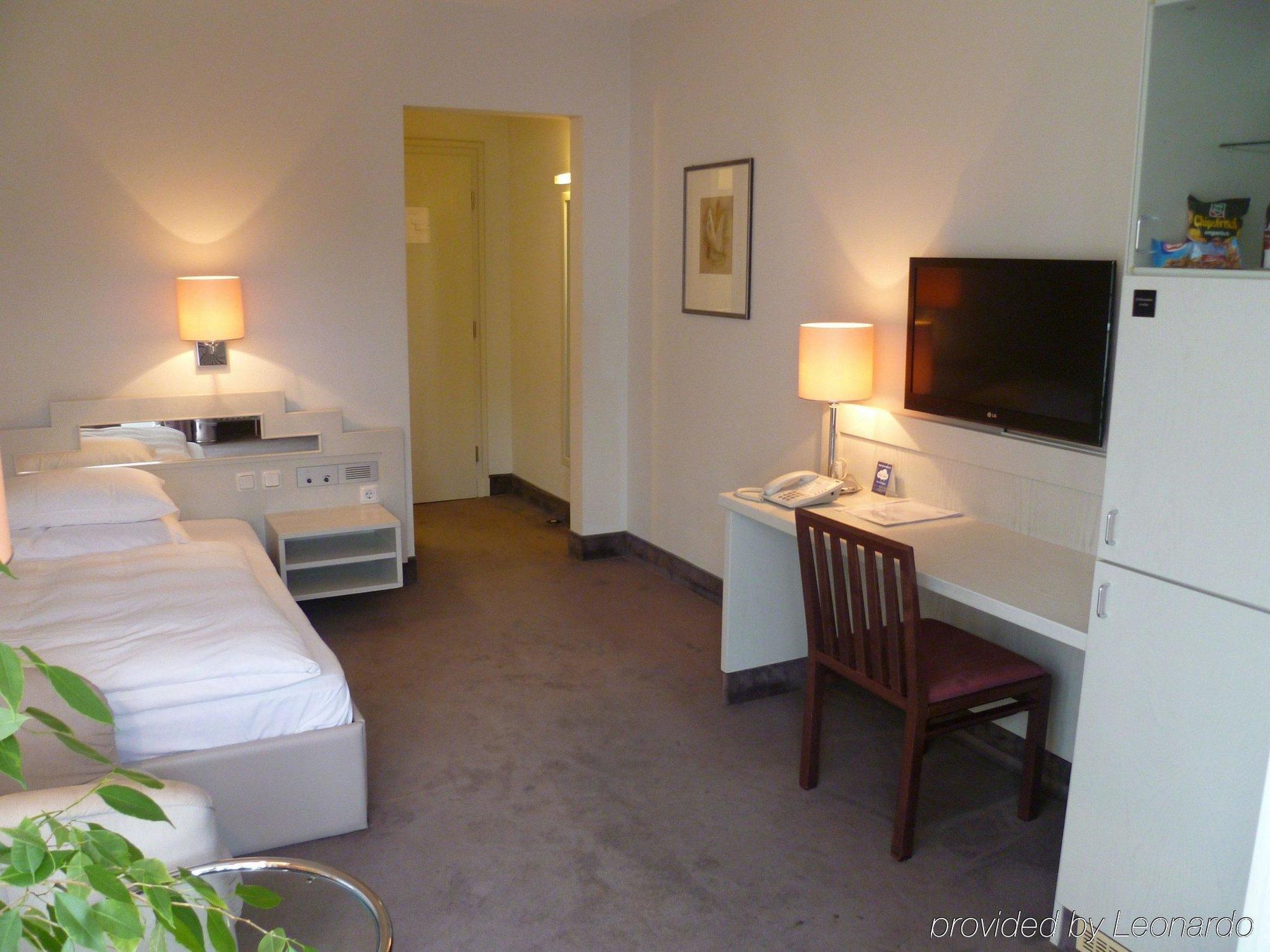 Fontana Hotel Wiesbaden Habitación foto